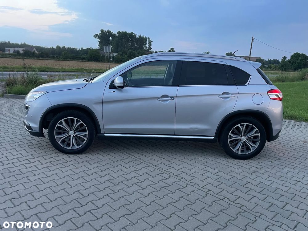 Peugeot 4008 - 8