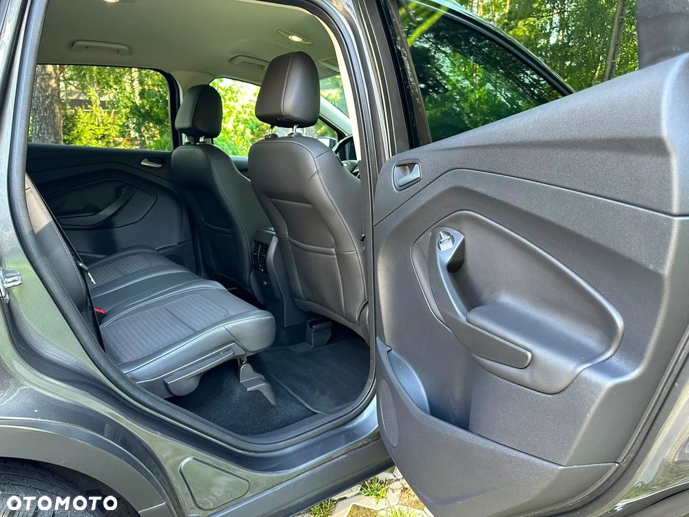Ford Kuga - 24