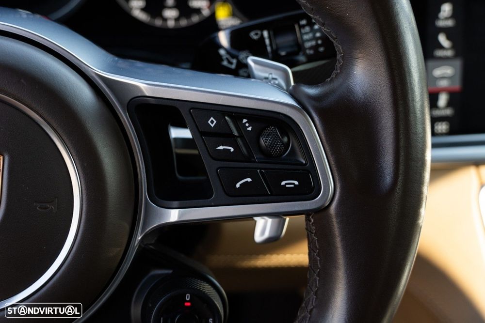 Porsche Panamera 4 S - 14