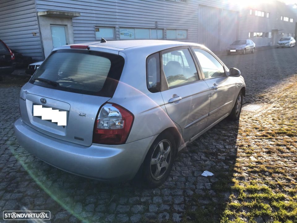 Kia Cerato I Hatchback 1.5 CRDi Van 2005  - Para Peças - 6