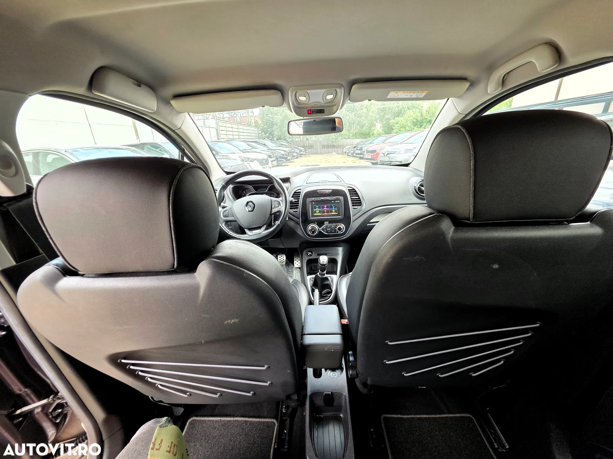 Renault Captur TCe 130 GPF INTENS - 17