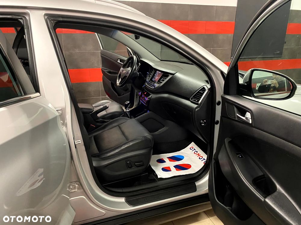 Hyundai Tucson blue 1.7 CRDi 2WD Style - 24