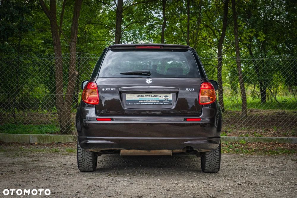 Suzuki SX4 1.6 Premium - 11