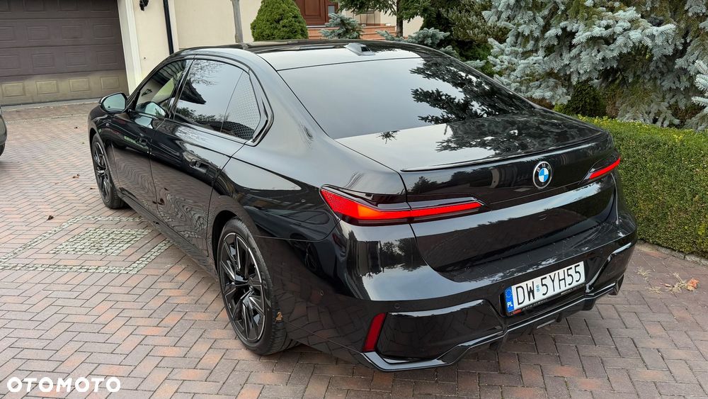 BMW Seria 7 - 12