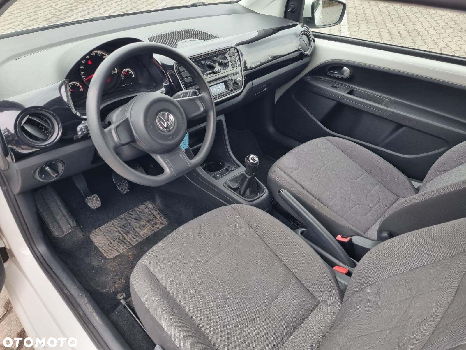 Volkswagen up! 1.0 move - 16