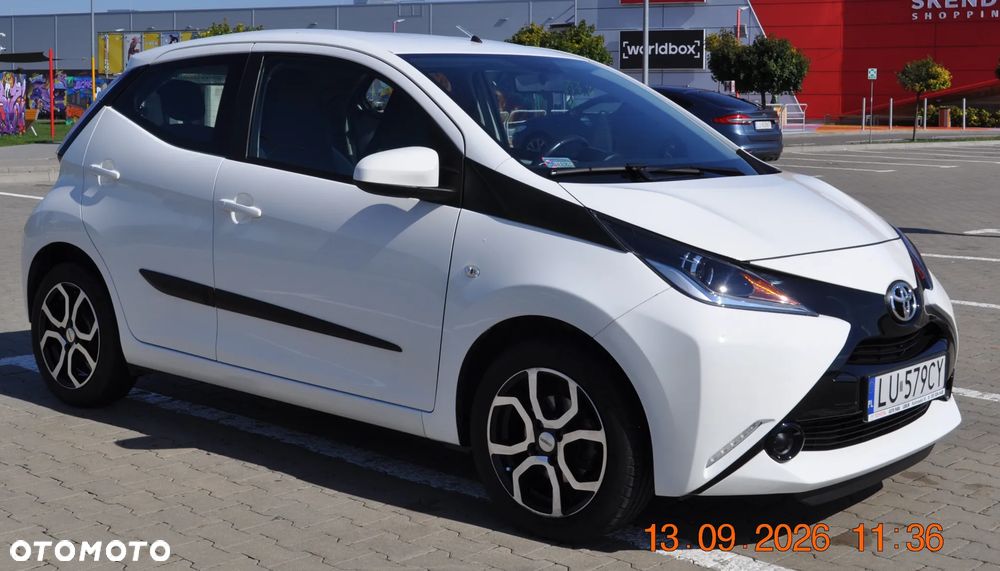 Toyota Aygo x-play touch - 8