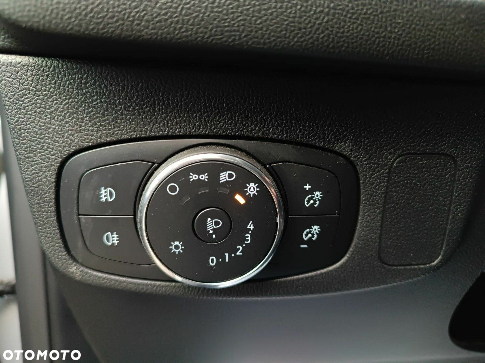 Ford Focus 1.0 EcoBoost Connected - 30