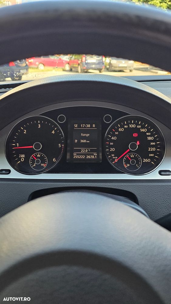 Volkswagen Passat 2.0 TDI DSG Comfortline - 6