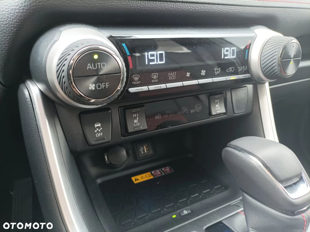 Toyota RAV4 - 28
