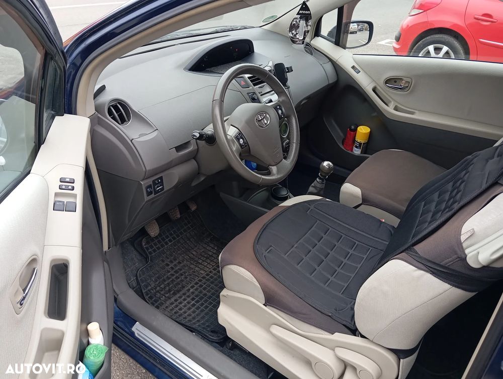 Toyota Yaris 1.33 VVT-i Executive - 4