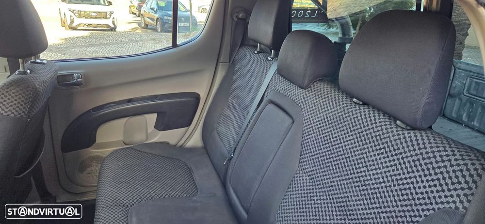 Mitsubishi L200 Pick Up 4x4 Intense Cabine Dupla - 24