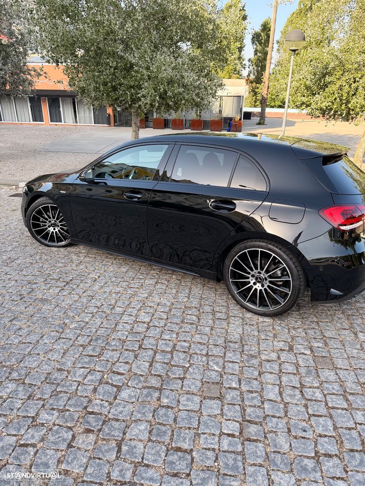 Mercedes-Benz A 200 d AMG Line - 1
