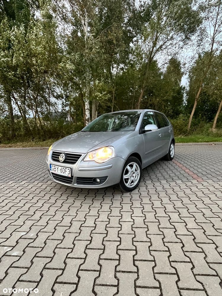 Volkswagen Polo - 2