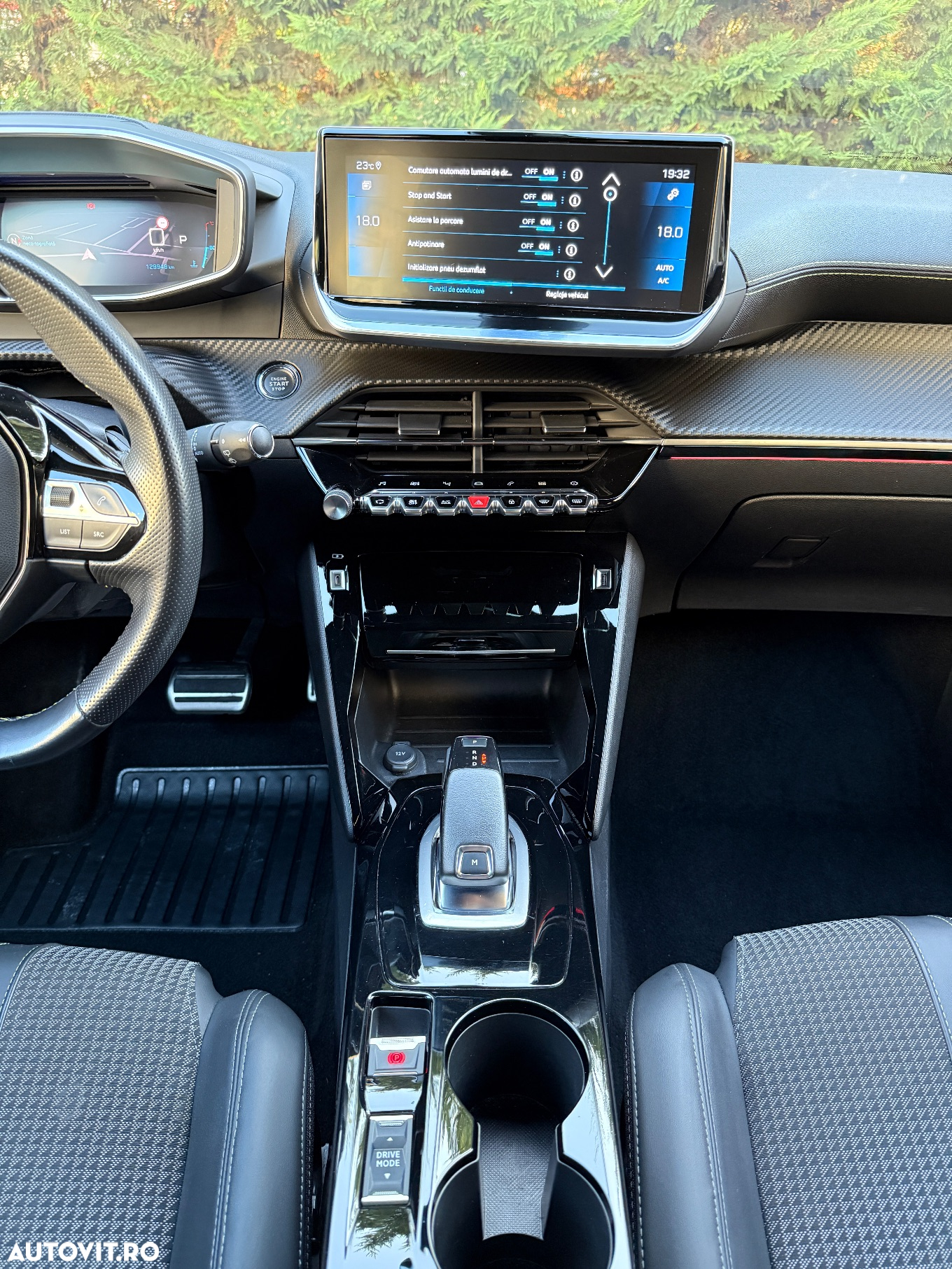 Peugeot 2008 PureTech 130 EAT8 GT - 8