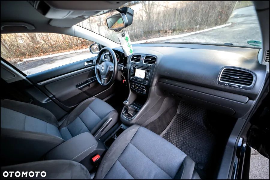 Volkswagen Golf - 18