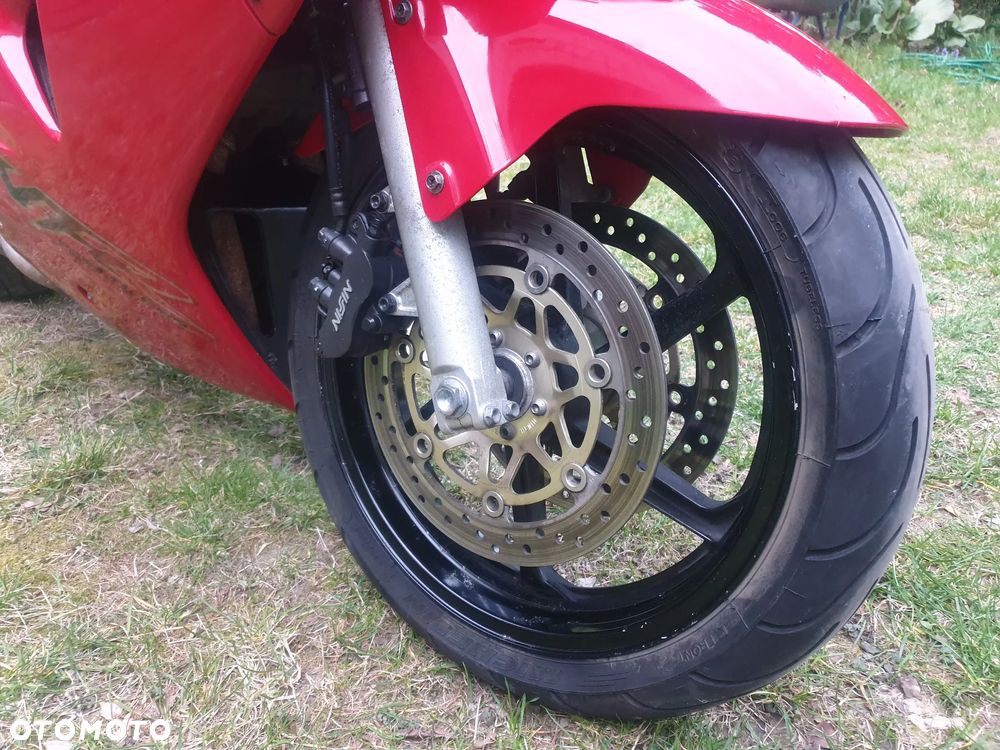 Honda VFR - 9