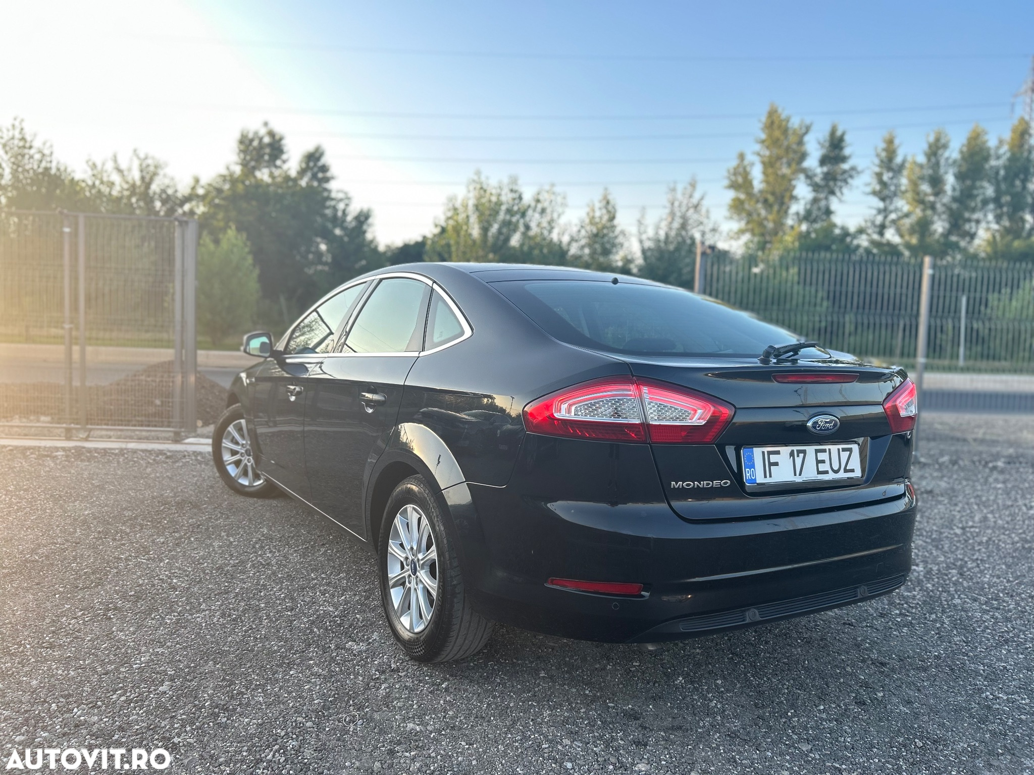 Ford Mondeo 2.0 TDCi Business - 4
