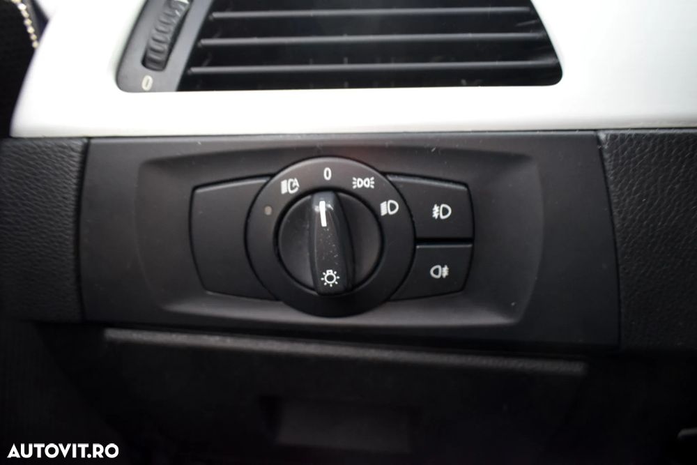 BMW Seria 3 320d - 12