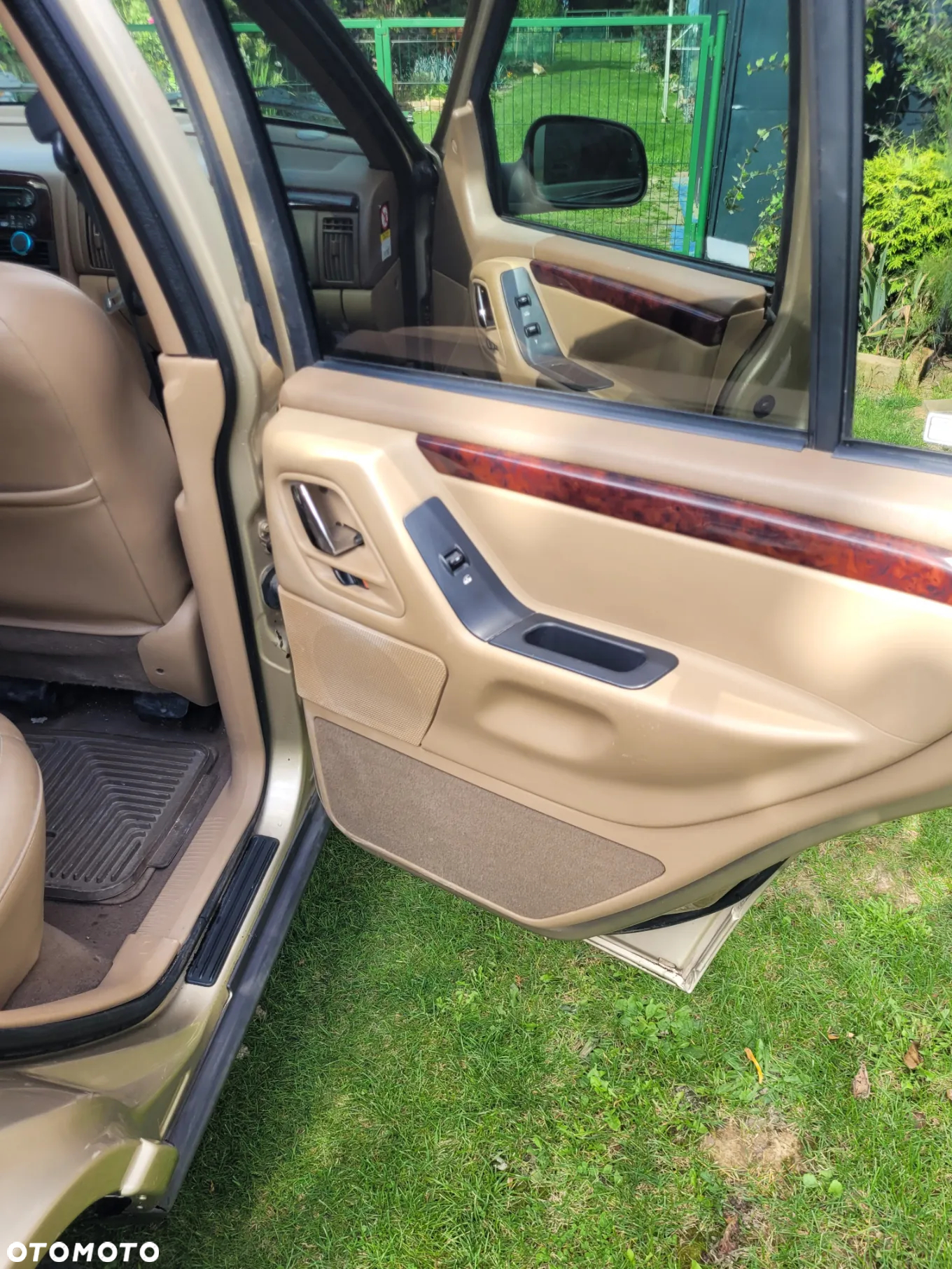Jeep Grand Cherokee 4.7 Limited - 22