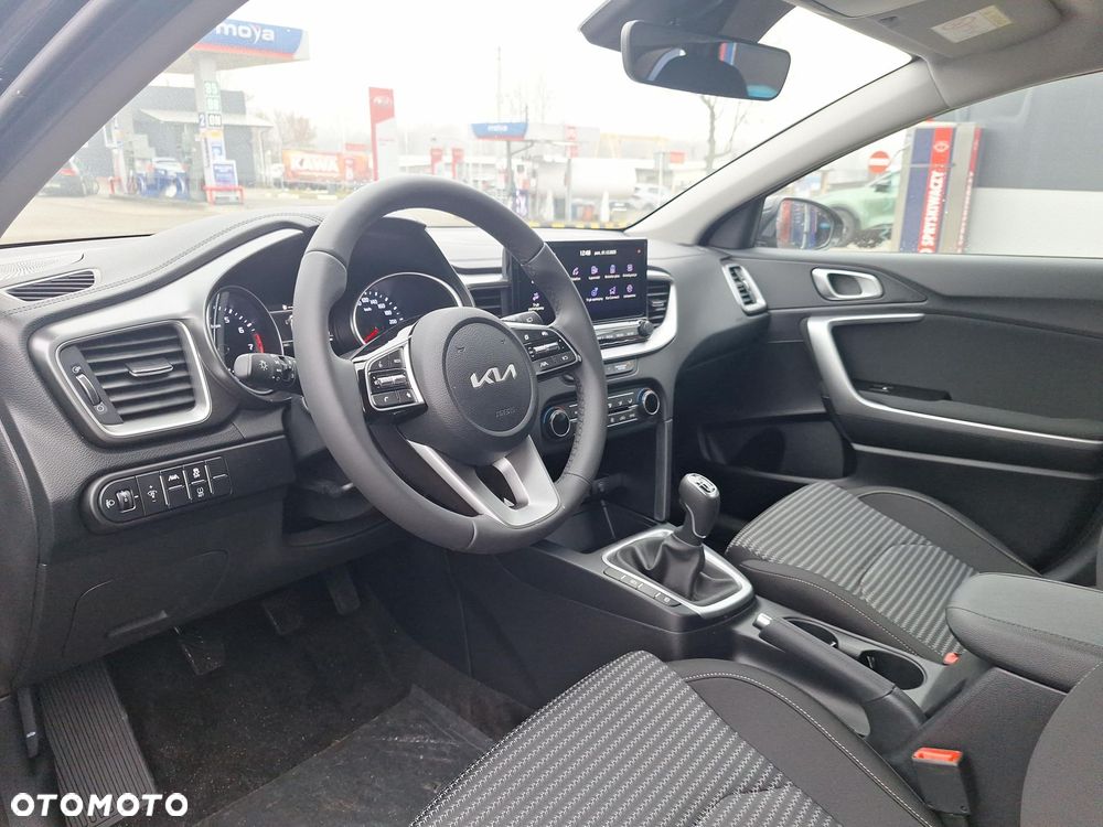 Kia Ceed 1.5 T-GDI M - 9