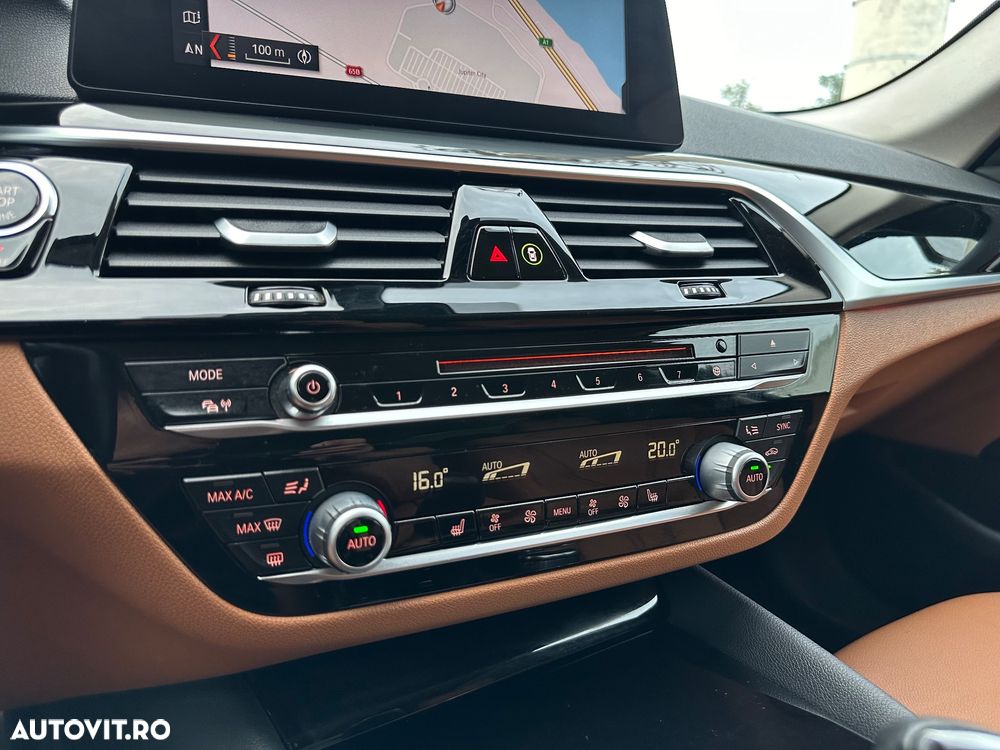 BMW Seria 5 520d AT - 12