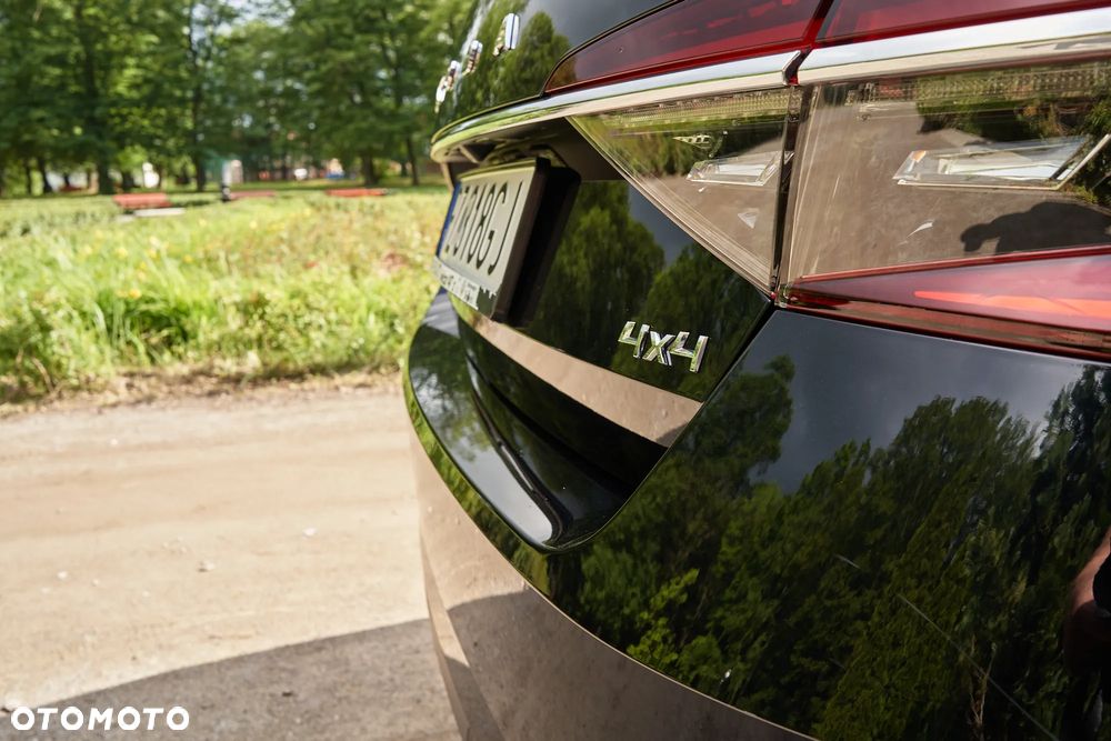 Skoda Superb 2.0 TDI SCR 4x4 Style DSG - 11