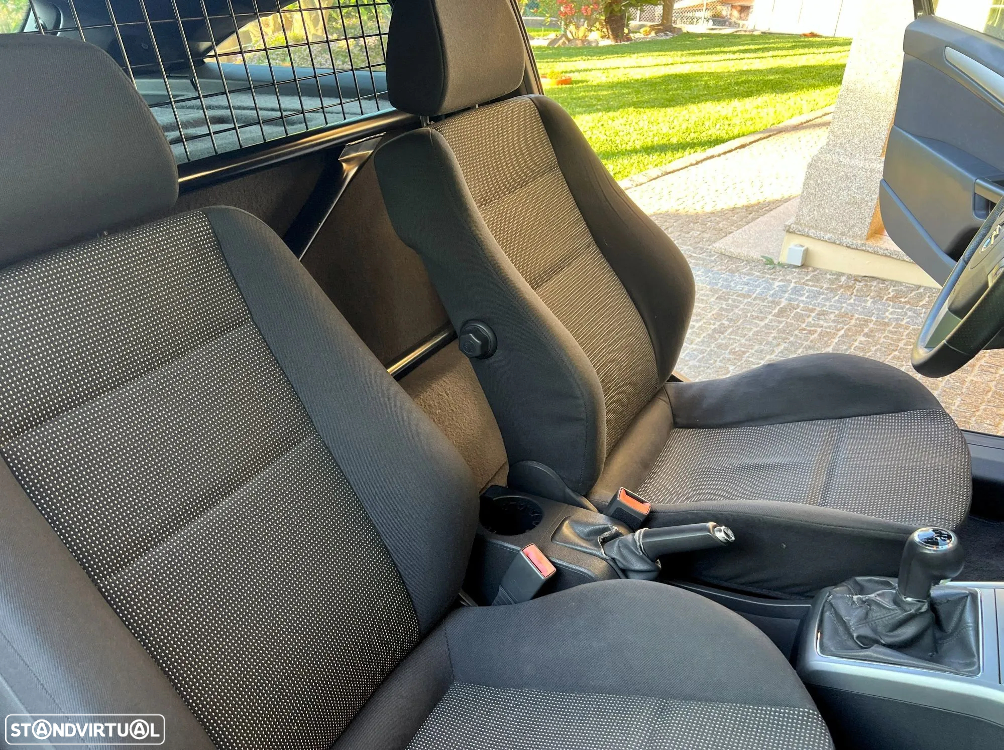 Opel Astra GTC 1.3 CDTi - 14