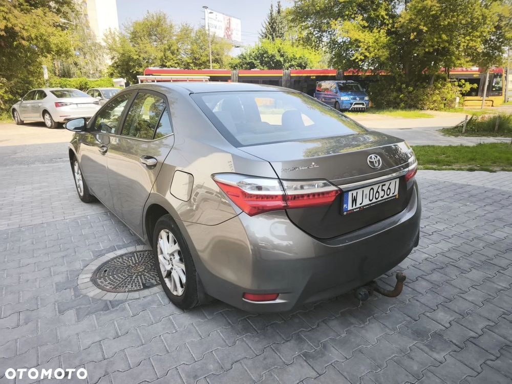 Toyota Corolla - 4