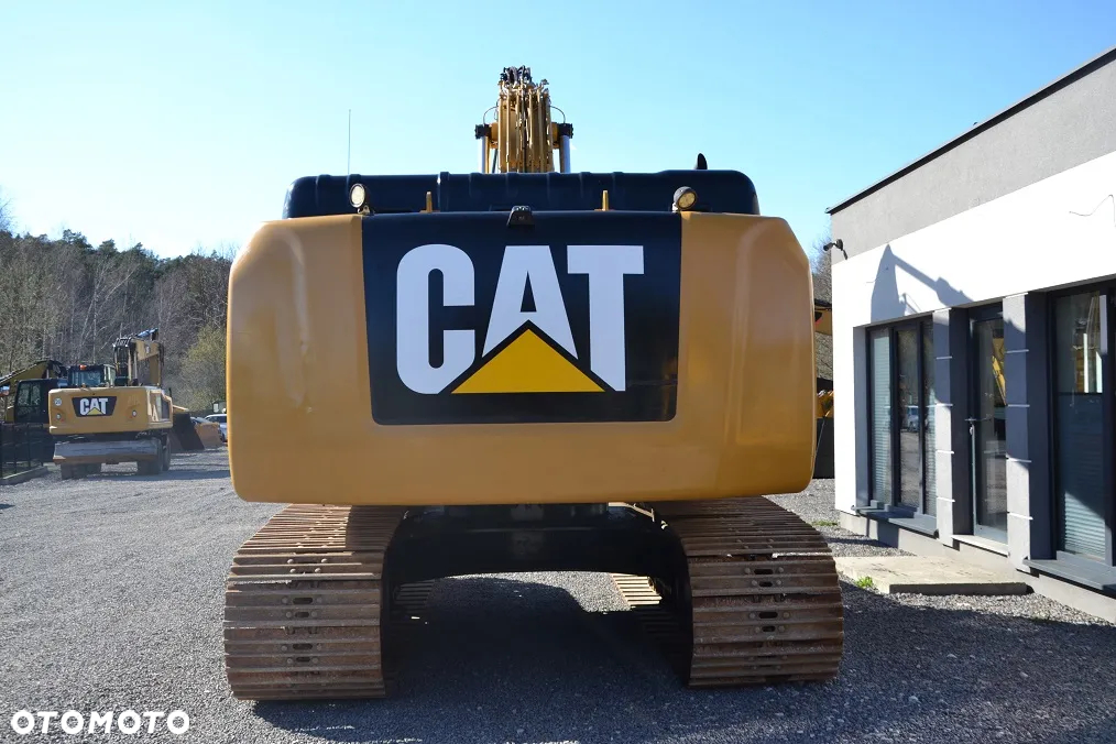 Caterpillar CAT 330 F - 8