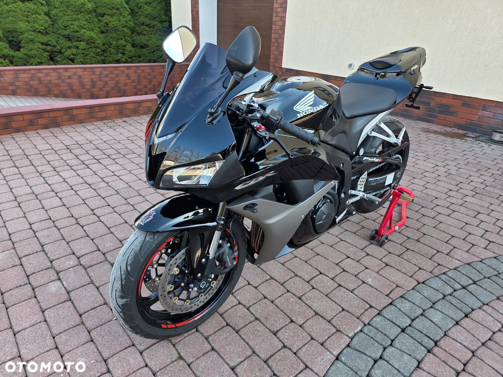 Honda CBR - 3