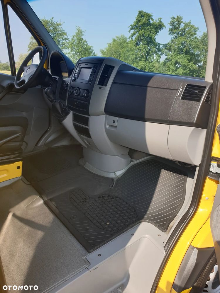 Mercedes-Benz SPRINTER - 8