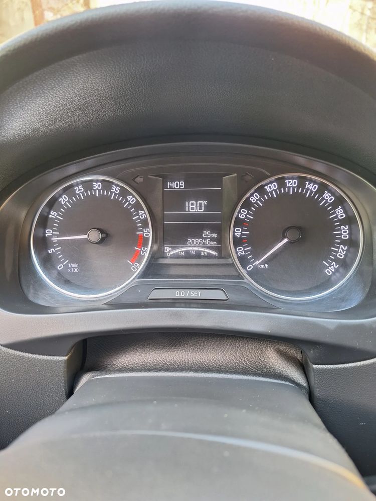 Skoda RAPID Spb 1.4 TDI DPF Active - 13