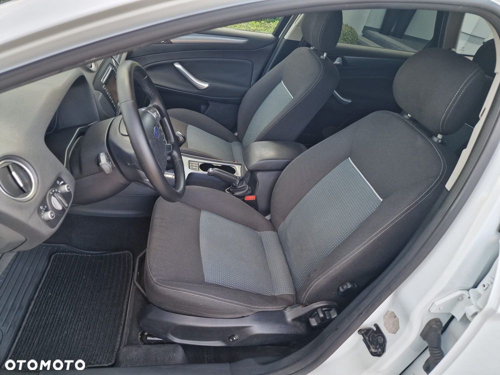 Ford Mondeo 2.0 TDCi Champions Edition - 23