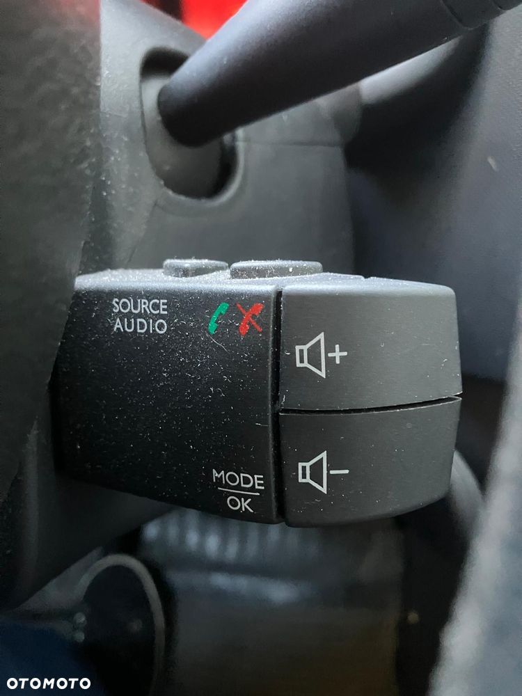 Dacia Sandero 1.2 16V SL Blackline - 13