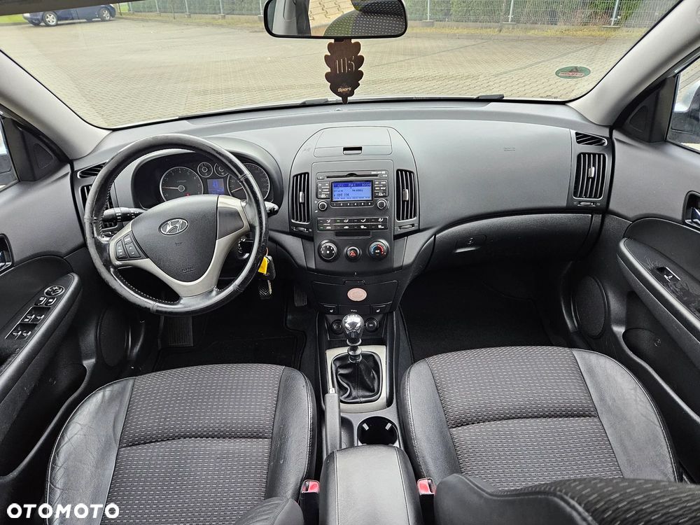 Hyundai i30 1.6 Premium - 9