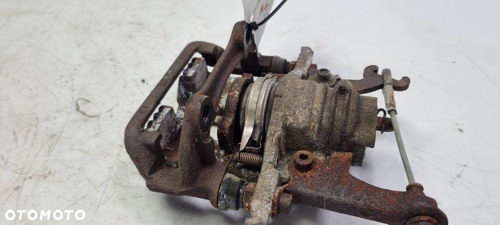 ZACISK HAMULCOWY TYŁ LEWY CHEVROLET CORVETTE C4 LIFT - 4