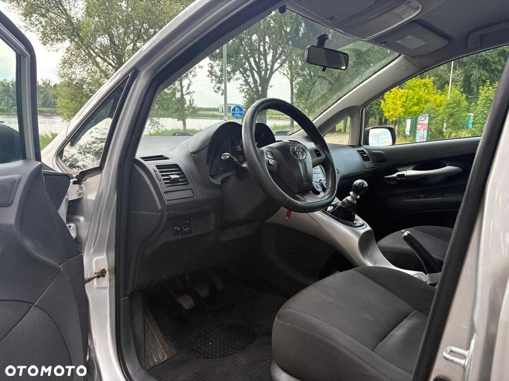 Toyota Auris - 7