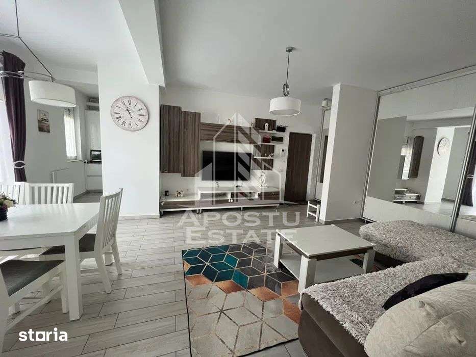 Apartament cu 3 camere, de inchiriat, Dumbravita, Loc de parcare — fotografia 1