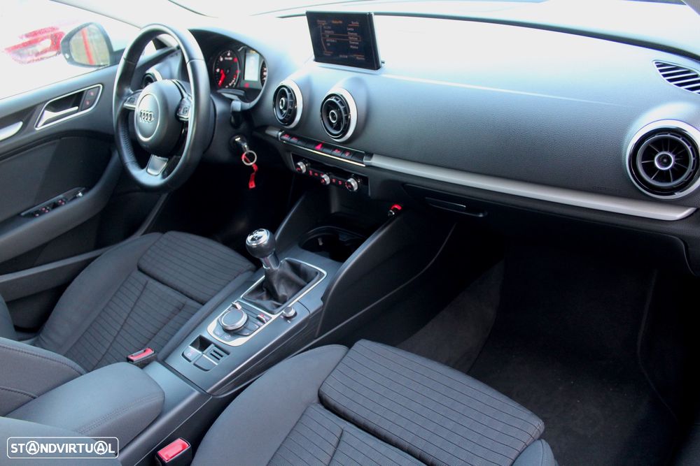 Audi A3 Limousine 1.6 TDI ultra Attraction - 14