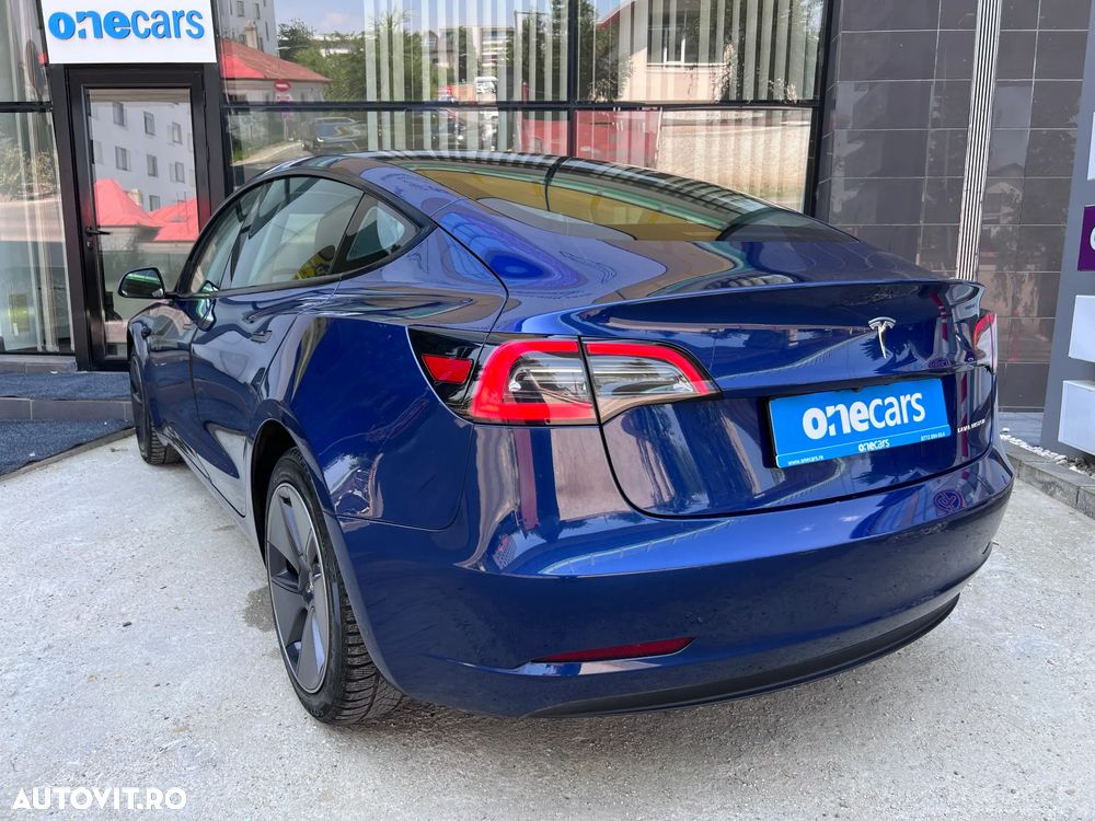 Tesla Model 3 - 14