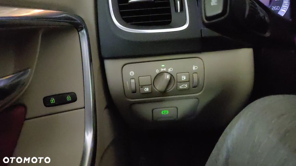 Volvo V60 - 33