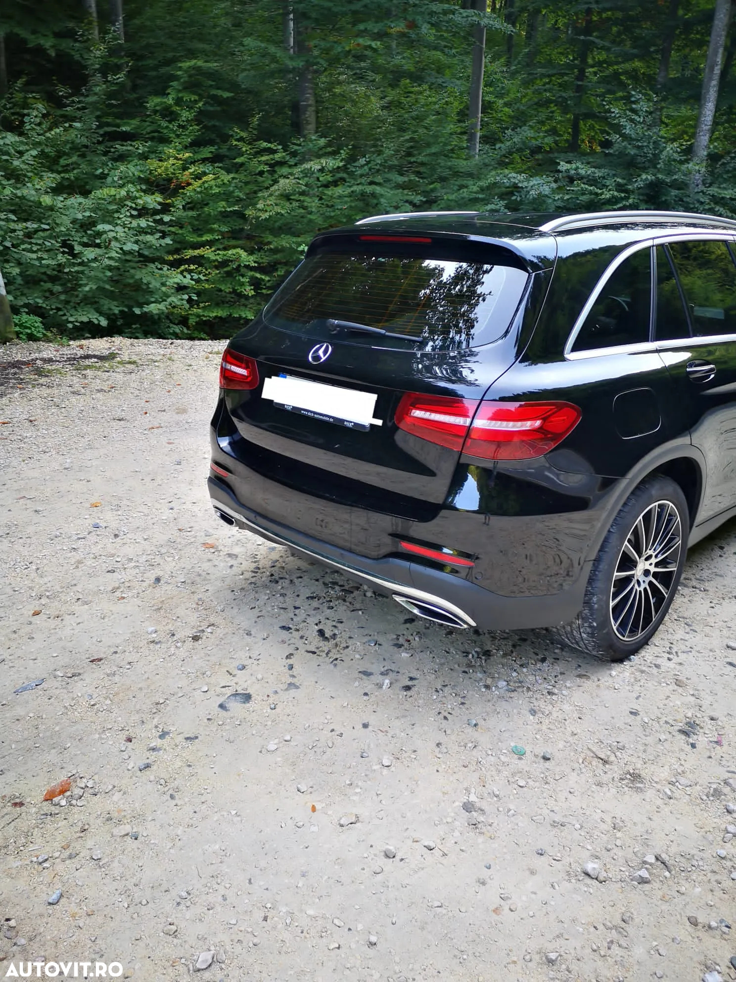 Mercedes-Benz GLC 250 d 4Matic 9G-TRONIC AMG Line - 9