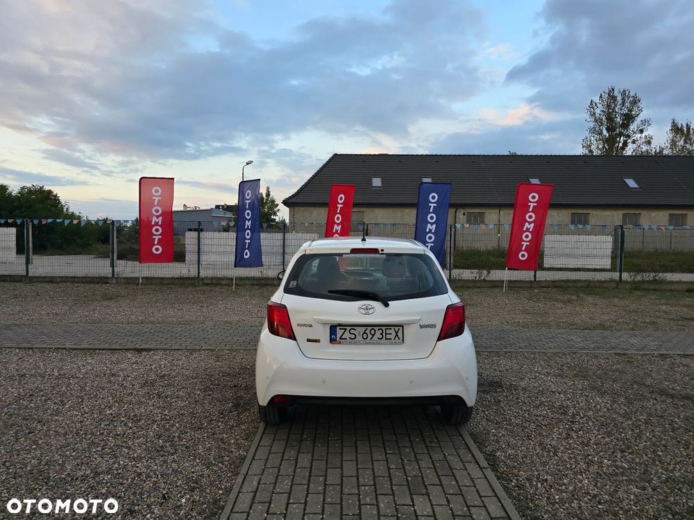Toyota Yaris 1.33 Premium EU6 - 7