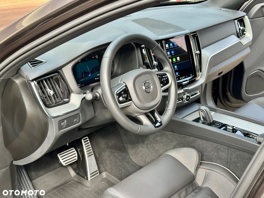 Volvo XC 60 B4 D AWD R-Design - 16