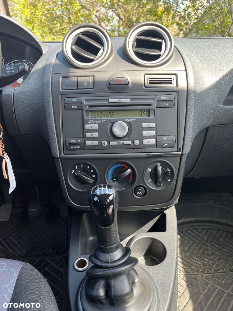 Ford Fiesta 1.3 Silver Magic - 11