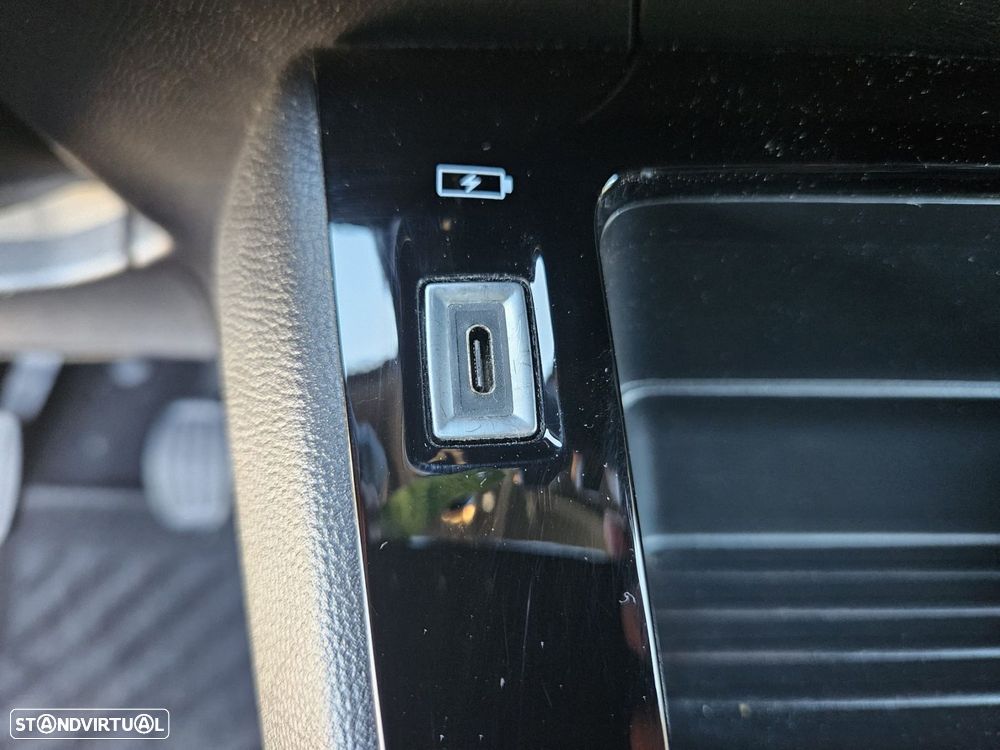 Peugeot 2008 1.2 PureTech Active Pack - 40