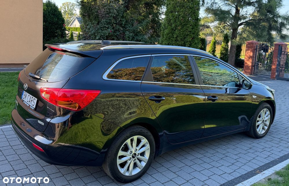 Kia Ceed 1.6 CRDi 136 ISG Dream Team Edition - 22