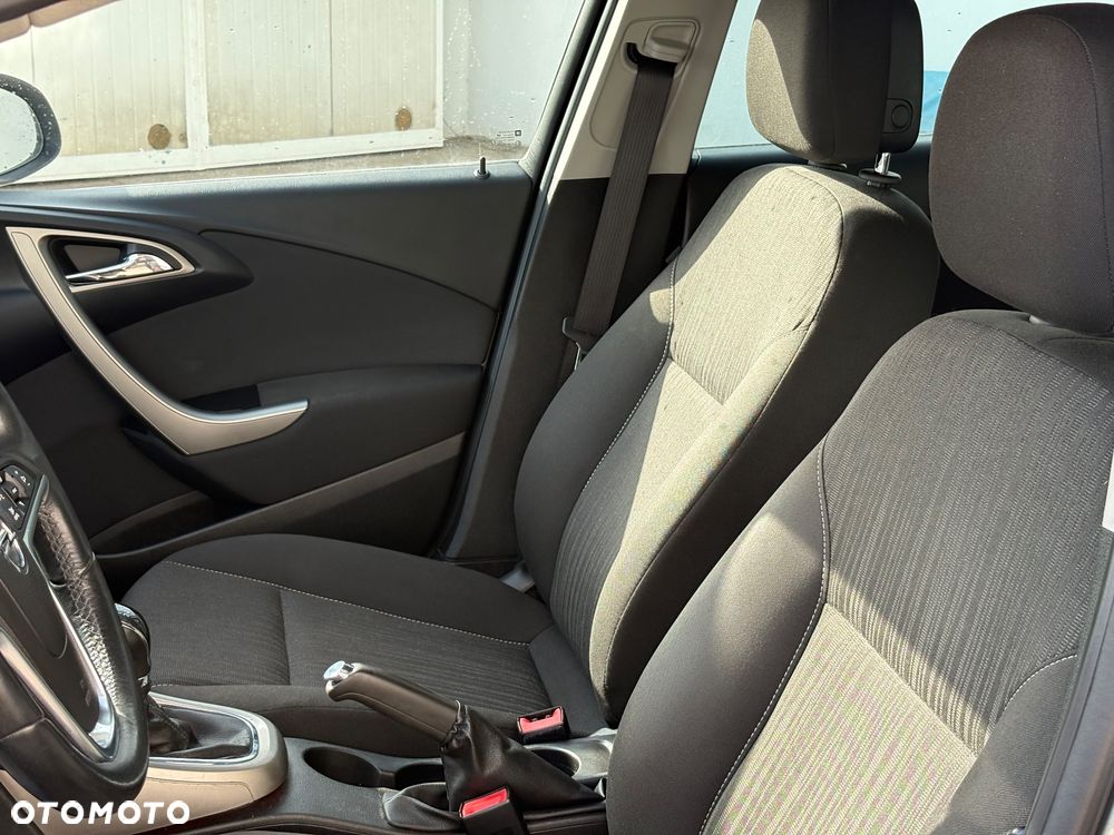 Opel Astra 1.4 T Enjoy S&S - 11