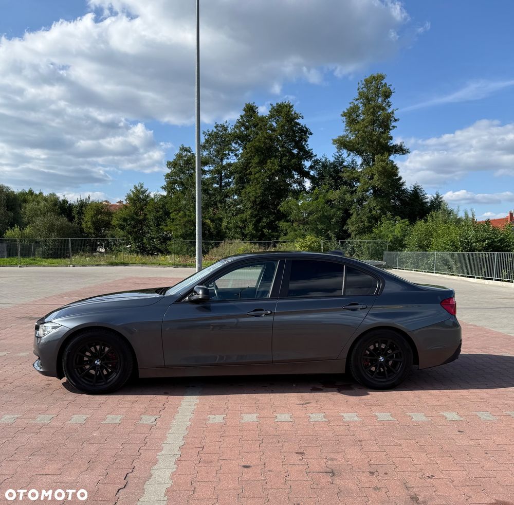 BMW Seria 3 318i Advantage - 9