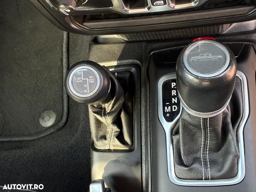 Jeep Gladiator 3.0L V6 AT8 4x4 264 CP Overland - 25